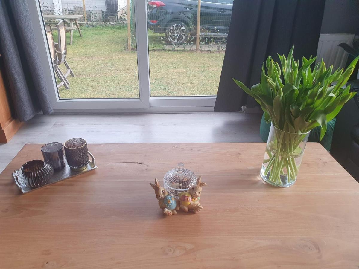 Relax Huisje Is Een Luxe Huisje Met Een Vaatwasser En Zeer Snel Wifi 5G En Is Voorzien Van Een Nieuwe Badkamer En Keuken Met Een Omheinde Tuin Met Een Eigen Parkeerplaats Putten Exterior foto