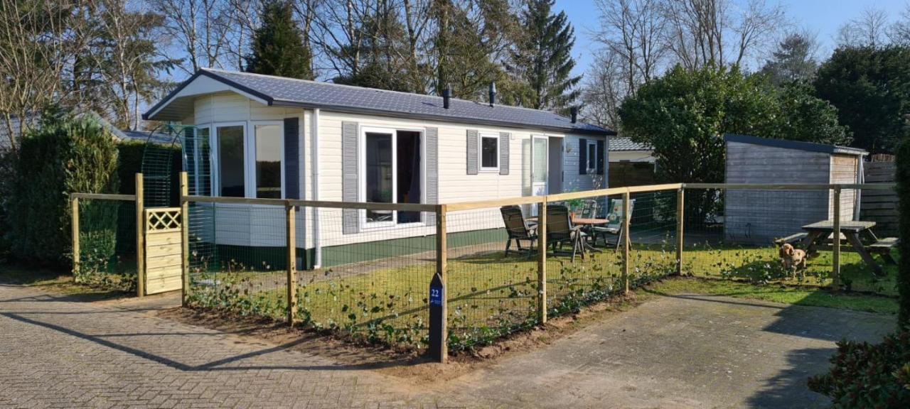 Relax Huisje Is Een Luxe Huisje Met Een Vaatwasser En Zeer Snel Wifi 5G En Is Voorzien Van Een Nieuwe Badkamer En Keuken Met Een Omheinde Tuin Met Een Eigen Parkeerplaats Putten Exterior foto