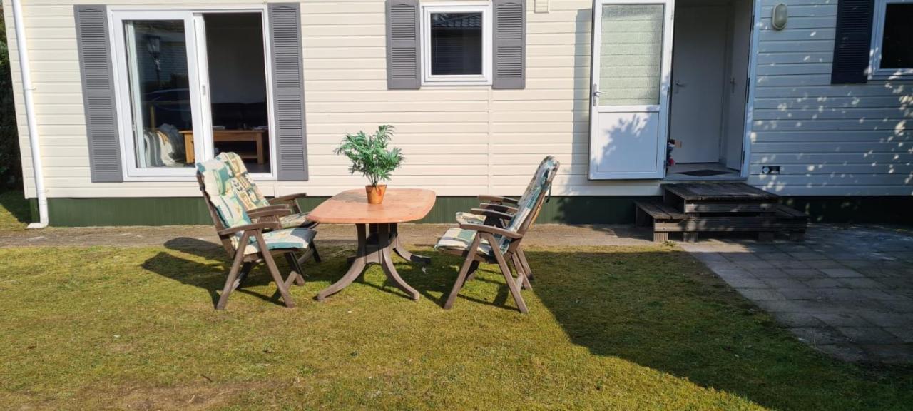 Relax Huisje Is Een Luxe Huisje Met Een Vaatwasser En Zeer Snel Wifi 5G En Is Voorzien Van Een Nieuwe Badkamer En Keuken Met Een Omheinde Tuin Met Een Eigen Parkeerplaats Putten Exterior foto